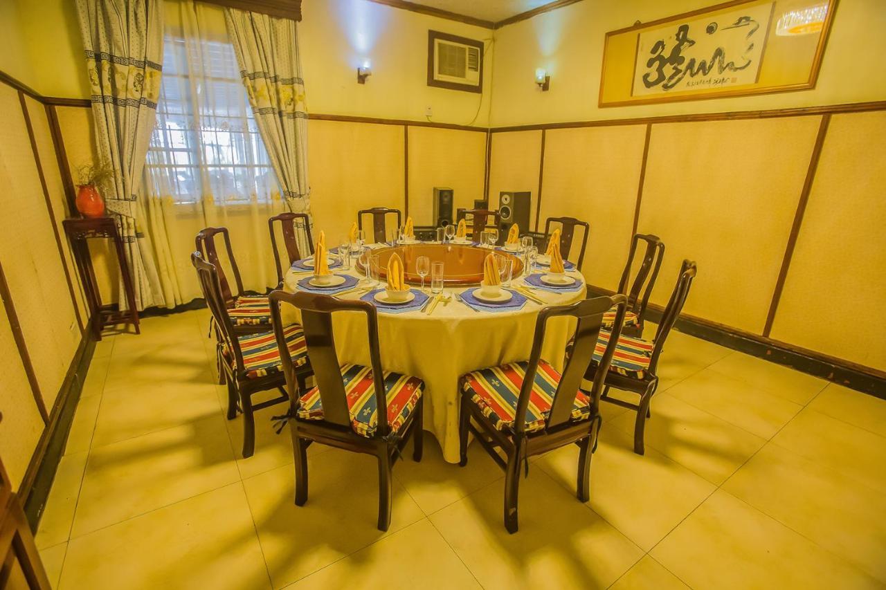 Shangri-La Hotel Uganda Кампала Экстерьер фото